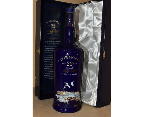 SINGLE MALT, One Bottle of BOWMORE 'THE GULLS' Islay Single Malt, aged 22 Years, 43% vol. 70cl, seal intact, in a beautiful b