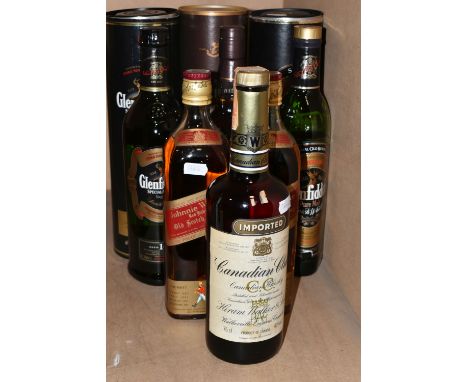 WHISKY, Six Bottles of Single Malts &amp; Blended Whisky comprising 1 x GLENFIDDICH SPECIAL OLD RESERVE Single Malt, 40% vol.