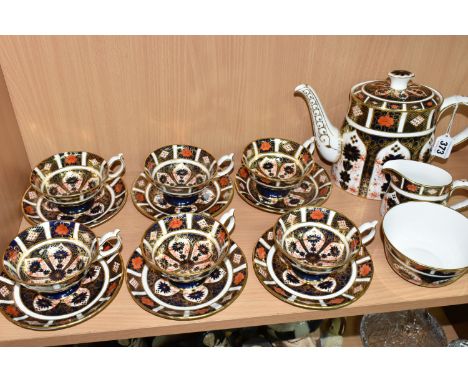 A FIFTEEN PIECE ROYAL CROWN DERBY IMARI 1128 TEA SET, comprising teapot, cream jug, sugar bowl, six teacups and six saucers (