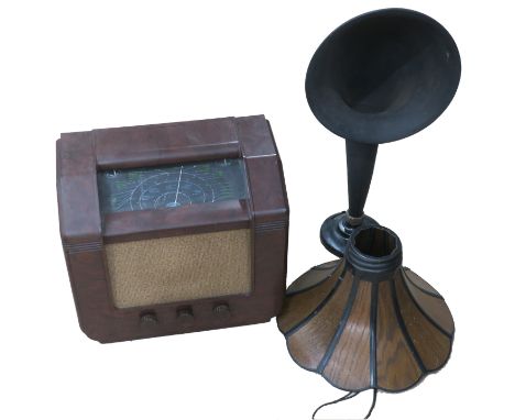 A bakelite radio receiver, GEC Type BC 3946 battery receiver (internal condition unknown); an RCA Radiola horn speaker, Type 