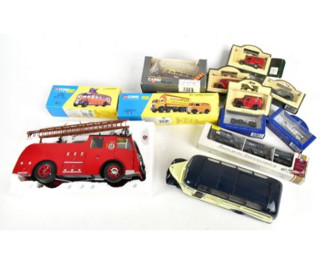 Two Original Classics models comprising 1:18 scale Denis F8 fire engine with certificate no.397/5000 and 1:24 scale Bedford O