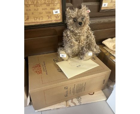 Steiff Grizzly Ted 
