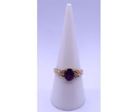 9ct gold amethyst &amp; diamond set ring - Size O 