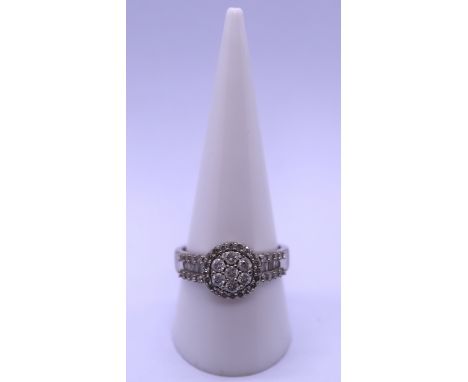 9ct white gold diamond set ring - Size R 