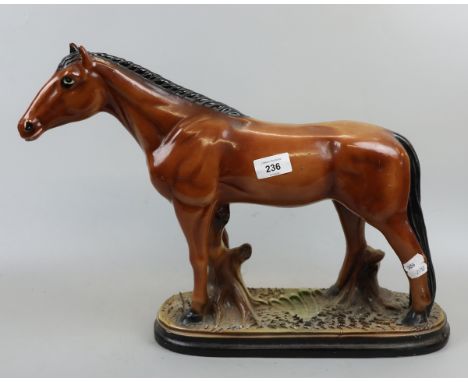 Large ceramic horse - Approx height: 35cm 