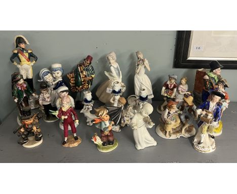 Collection of figurines to include Ladro, Nao and Royal Doulton 