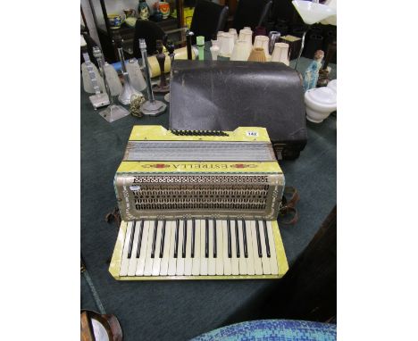 Estrella accordion & case