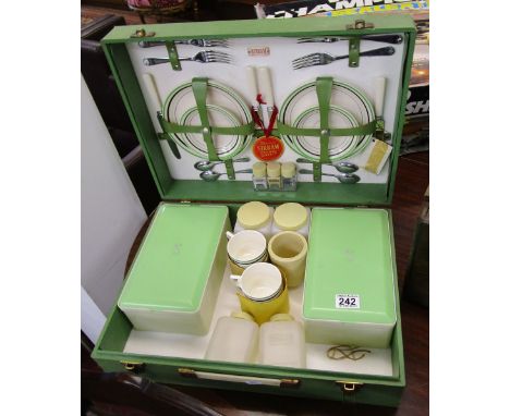 Sirram picnic hamper