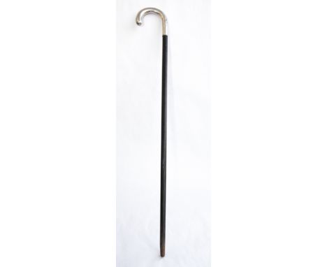 A GOOD QUALITY SILVER TOPPED WALKING STICK.