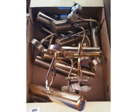 A BOX LOT OF PORTRAIT LIGHTS.