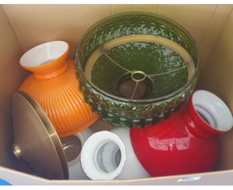 A BOX LOT OF VARIOUS LAMP SHADES.