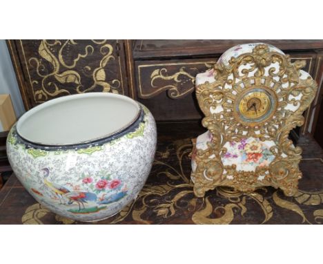 A MODERN DECORATIVE QUARTZ CERAMIC AND BRASS MANTEL CLOCK, & ARGYLE JARDINIERE (2).