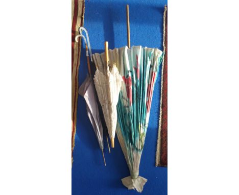 A QUANTITY OF VINTAGE, PARASOLS AND UMBRELLAS.