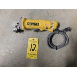 Dewalt DWE402, 4 1/2" Angle Grinder