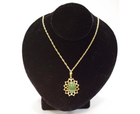 A 9ct gold twisted link necklace 4.4g g; a 9ct gold and jade type pendant 3g (2)