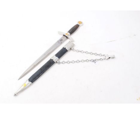 Reproduction Nazi first pattern Luftwaffe dagger with scabbard and chains