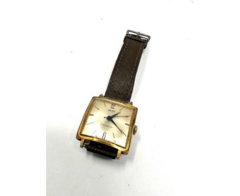 Vintage Gents Smiths 21 jewel wristwatch the watch is ticking 