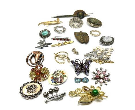 25 Assorted Vintage And Retro Brooches (250g) 