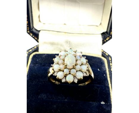 9ct Gold White Opal Cluster Ring (3g) 