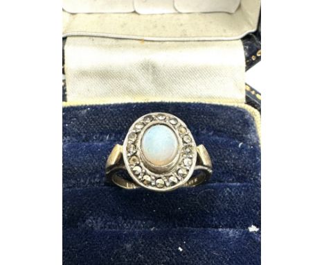 9ct Gold &amp; Silver White Opal &amp; Marcasite Oval Ring (3.6g) 