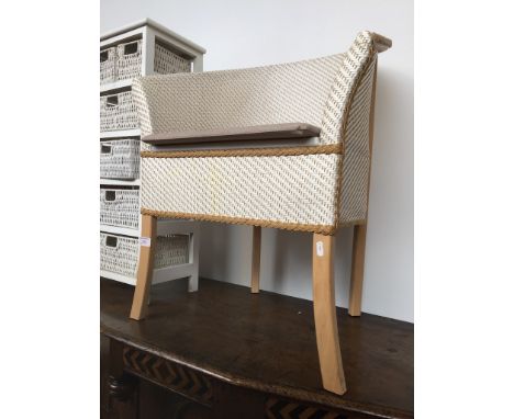 MODERN COMMODE CHAIR