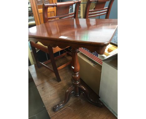 VICTORIAN MAHOGANY TURNED PILLAR TRIPOD TABLE WITH WAVY FRIEZE TO THE SQUARE TOP. W55CM