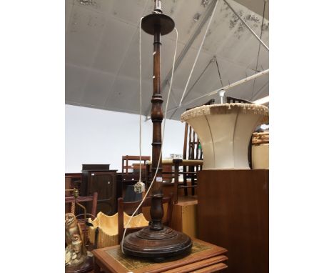TURNED OAK LAMP STANDARD