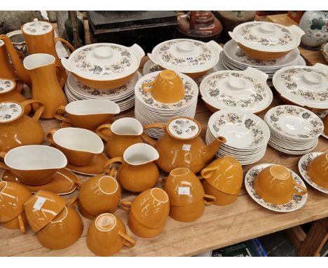 A Poole Desert Song pattern breakfast set 