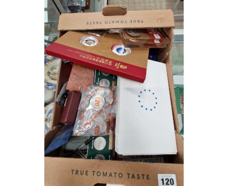 A large quantity of vintage and later coins, including boxed sets etc. 
