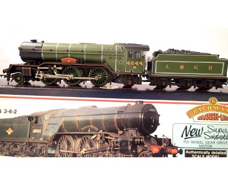 Bachmann 31-558 class V2, Coldstreamer 4844, LNER Green, excellent condition, box with wear. P&amp;P Group 1 (£14+VAT for the