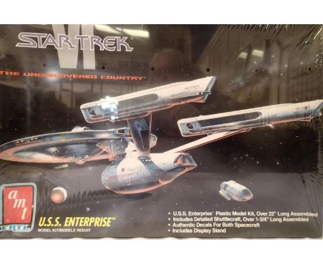 AMT plastic kit, USS Enterprise and shuttle craft, L: 55 cm, as new, factory sealed. P&amp;P Group 1 (£14+VAT for the first l
