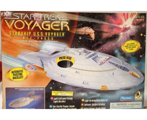Star Trek Voyager, Starship USS Voyager, sounds, lights and action. Appears as new, boxed. P&amp;P Group 1 (£14+VAT for the f