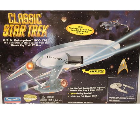 Star Trek Classic, USS Enterprise, light and sound. Appears as new, boxed. P&amp;P Group 1 (£14+VAT for the first lot and £1+