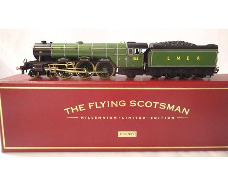 Hornby R2146, Flying Scotsman, LNER Green, 103 with 18ct gold plated parts, Millenium Edition 042/2000. Excellent - near mint