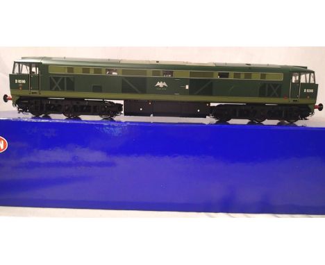 Heljan O gauge 5351, class 53 diesel, D0280, Falcon, two tone green, excellent condition. Box with storage wear, missing some