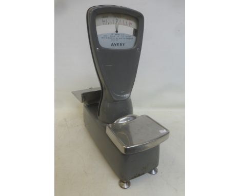 A set of Avery sweet scales.