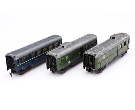 3 Fleischmann Wagen, Spur 0, grün und blau, LS, L 23,5, Z 3