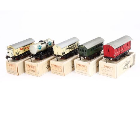 5 Fleischmann Wagen, Spur 0, LS, meist Z 2-3