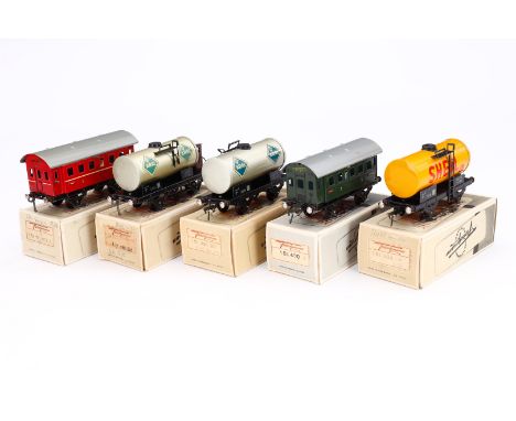 5 Fleischmann Wagen, Spur 0, LS, meist Z 2-3