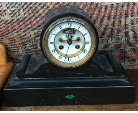 A slate mantel clock, 30cmW,22cmH 