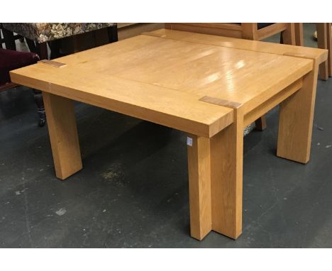 A contemporary light oak square coffee table, 78x78x41cm 