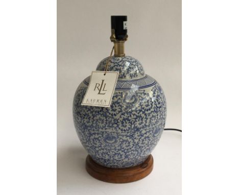 A Ralph Lauren Home blue and white ceramic table lamp, 37cmH 