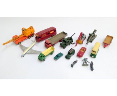 A mixed lot of toys, to include Dinky 20 ton Lorry-Mounted crane, Grue Salev, Comet plane etc