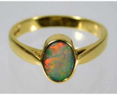 A Victorian 18ct gold black opal ring 4.5g size R/S 