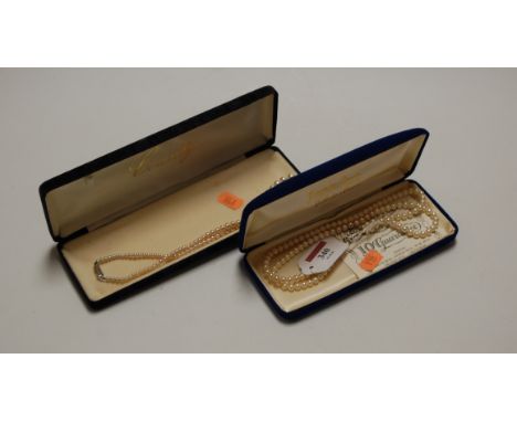 A 1950s Pompadour simulated pearl two-string choker, in Pompadour case with guarantee; together with a single string faux pea