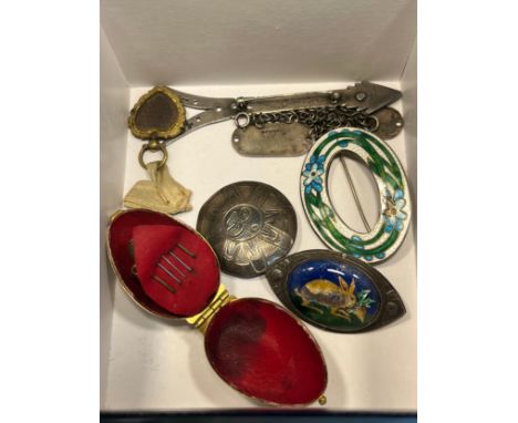 A Selection of silver jewellery items to include Sterling Arrow brooch, Charles Horner silver and enamel flower buckle brooch