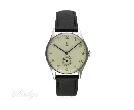 A GENTLEMAN'S STAINLESS STEEL ROLEX TUDOR WRIST WATCH CIRCA 1950, REF. 817
D: Silver dial with raised gilt Arabic numerals, s