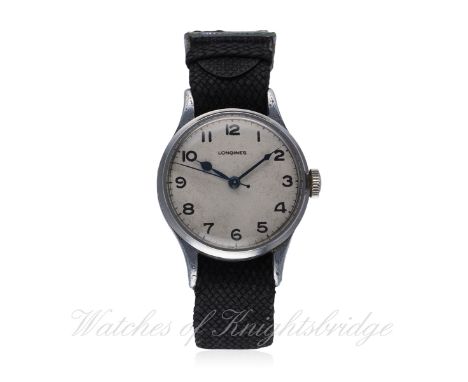 A GENTLEMAN'S NICKEL PLATED BRITISH MILITARY LONGINES RAF PILOTS WRIST WATCH CIRCA 1930s
D: Silver dial with black Arabic num
