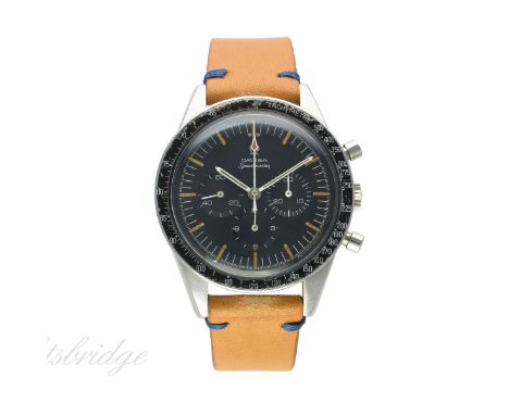 A RARE GENTLEMAN'S STAINLESS STEEL OMEGA SPEEDMASTER CHRONOGRAPH WRIST WATCH CIRCA 1964, REF. S 105.003-64
D: Black dial with