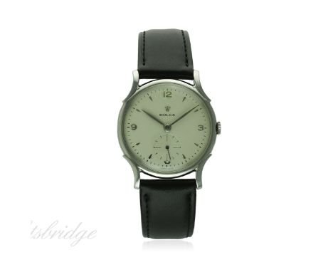 A GENTLEMAN'S STAINLESS STEEL ROLEX WRIST WATCH CIRCA 1950s, REF. 4542
D: Silver dial with raised silver markers & quarterly 